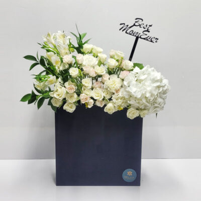 Best mom Fresh flowers black box